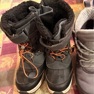 totes Kids Boots - Black and Gray